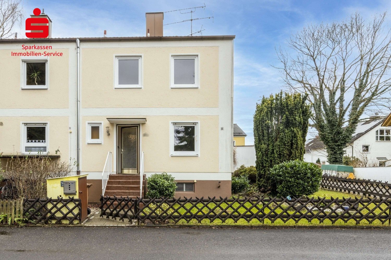 3 bedrooms Townhouse in Furstenfeldbruck, Germany No. 179465