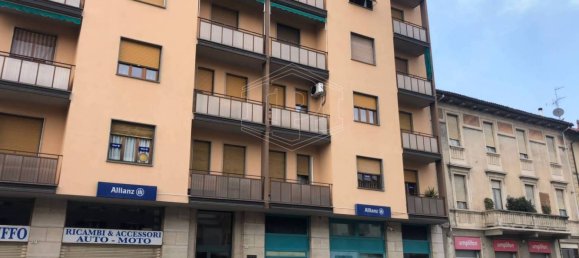 2 rooms Commercial property in Tortona, Italy No. 148615 4