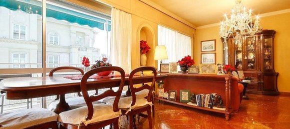 5 bedrooms Apartment in Granada, Spain No. 180190 2