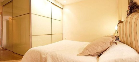 5 bedrooms Apartment in Granada, Spain No. 180190 9