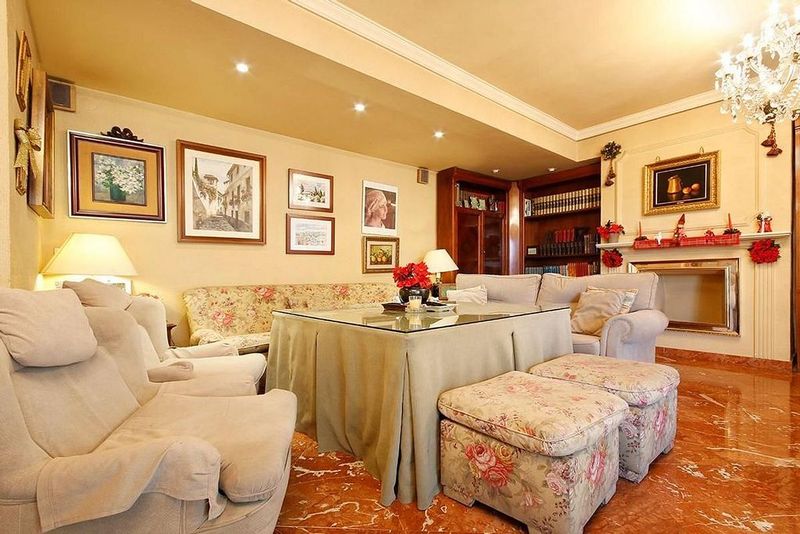 5 bedrooms Apartment in Granada, Spain No. 180190