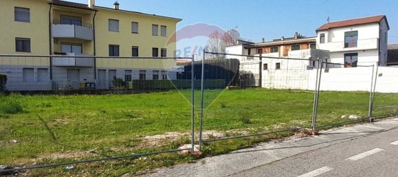 891m² Land in Susegana, Italy No. 292989 3