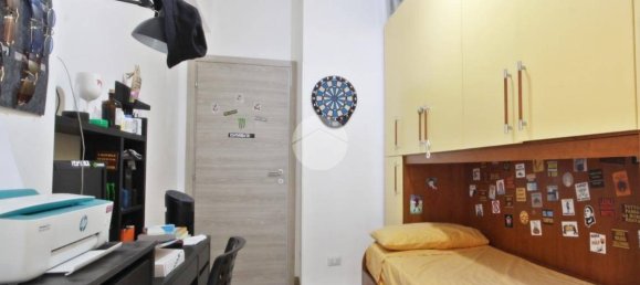 4 bedrooms Apartment in Rome, Italy No. 222482 14