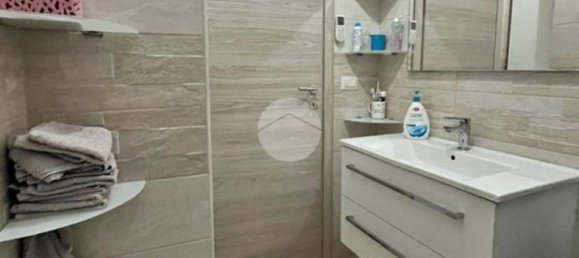 4 bedrooms Apartment in Rome, Italy No. 222482 7