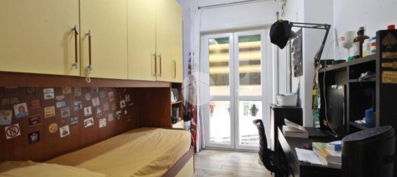 4 bedrooms Apartment in Rome, Italy No. 222482 13