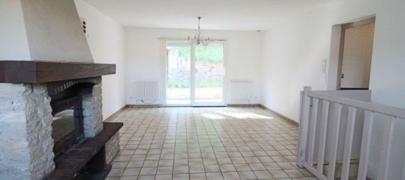 3 bedrooms House in Epernon, France No. 245229 4