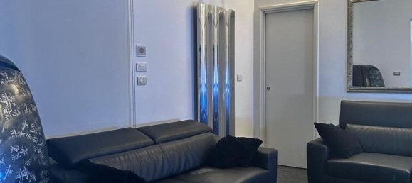 7 rooms Apartment in Jesi, Italy No. 154300 9