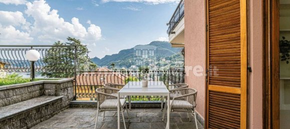 7 bedrooms Villa in Como, Italy No. 158983 21