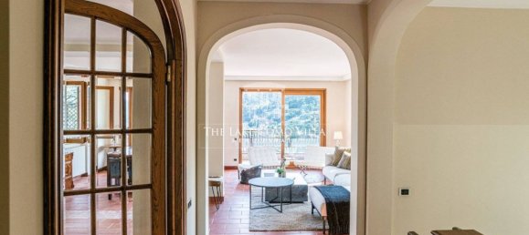 7 bedrooms Villa in Como, Italy No. 158983 29