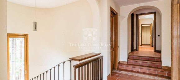 7 bedrooms Villa in Como, Italy No. 158983 24