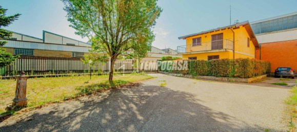 Apartamento de 1 dormitorio en Vigevano, Italy No. 307440 3