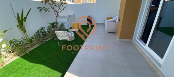 3 bedrooms Townhouse in Dubai, UAE No. 24705 10