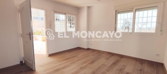 Apartamento de 2 dormitorios en Guardamar del Segura, Spain No. 291359 15
