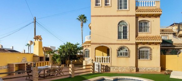 Casa de 5 dormitorios en Alicante, Spain No. 92306 4