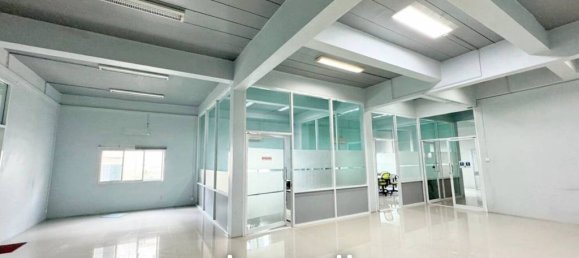 500m² Commercial property in Phan Thong, Thailand No. 13907 9