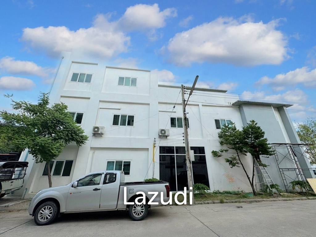 500m² Commercial property in Phan Thong, Thailand No. 13907