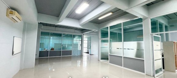 500m² Commercial property in Phan Thong, Thailand No. 13907 2
