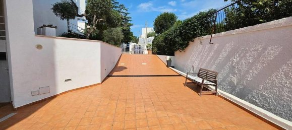 Villa de 5 divisões em Molfetta, Italy N.º 26662 29