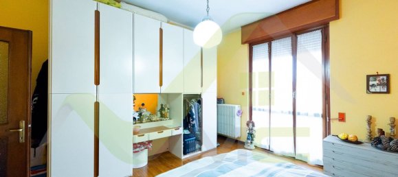 Apartamento de 4 habitaciónes en Brugherio, Italy No. 76073 12
