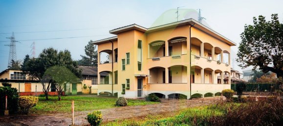 Apartamento de 4 habitaciónes en Brugherio, Italy No. 76073 4