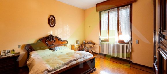 Apartamento de 4 habitaciónes en Brugherio, Italy No. 76073 15