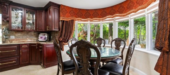 6 Schlafzimmer Villa in Miami, USA, Nr. 615180 3