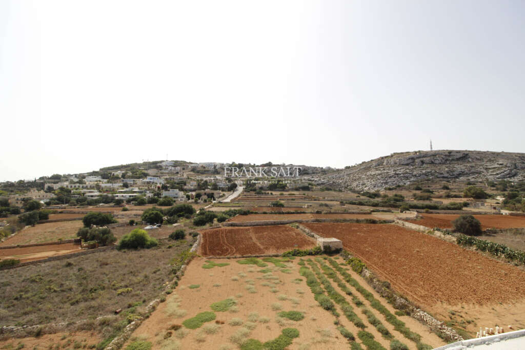 3 bedrooms Penthouse in Bahar ic-Caghaq, Malta No. 4542