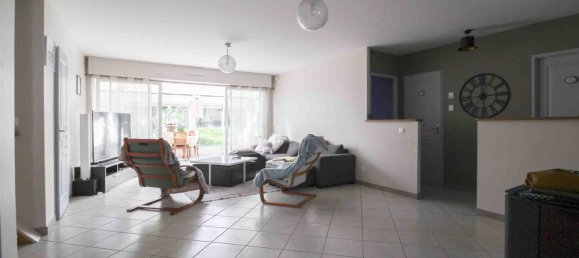 Casa de 3 dormitorios en Chatillon-Coligny, France No. 220922 6