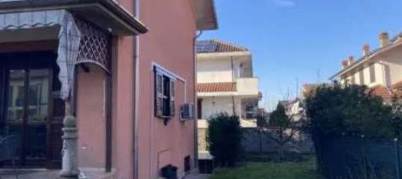 6 rooms Villa in Noviglio, Italy No. 3252 7