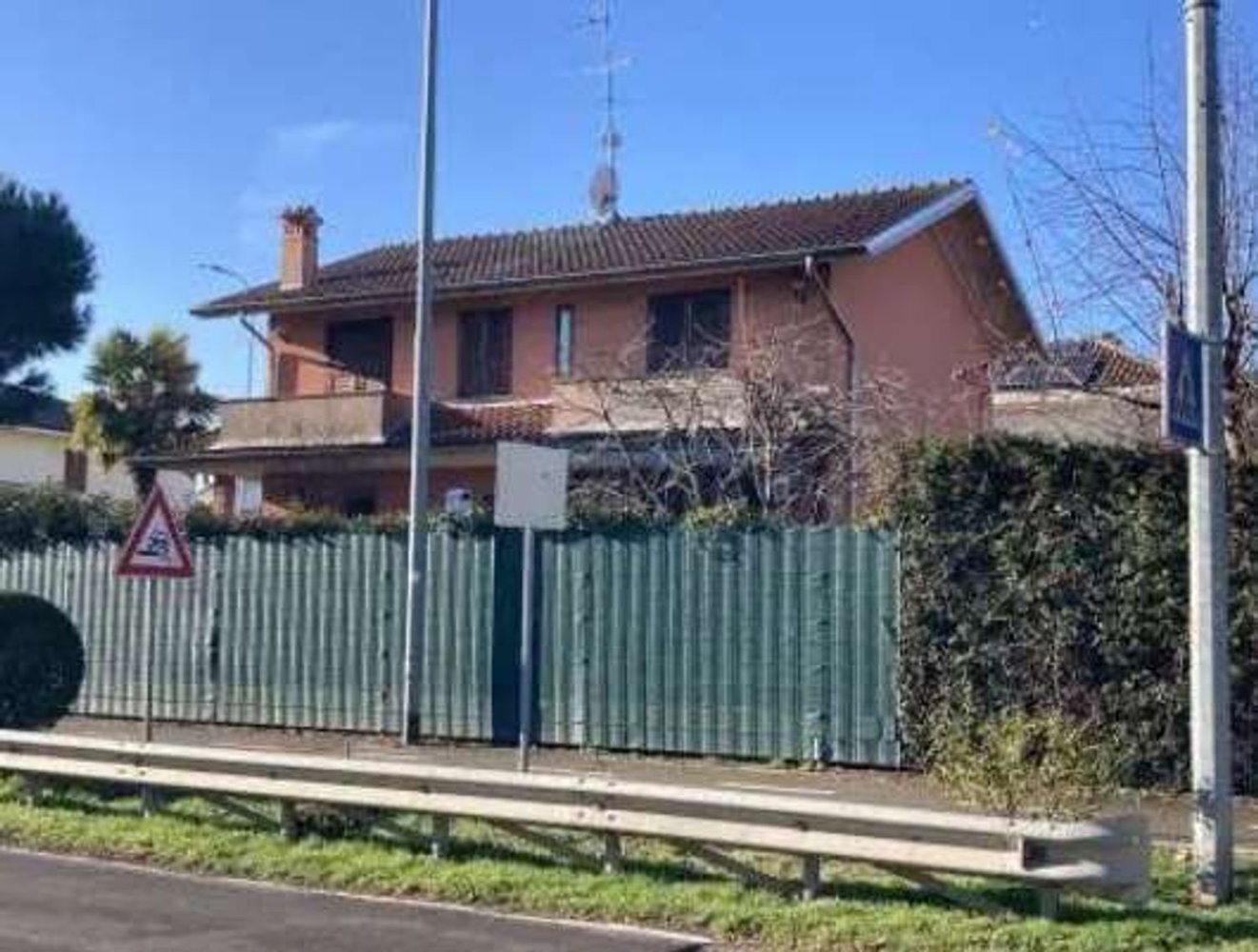 6 rooms Villa in Noviglio, Italy No. 3252