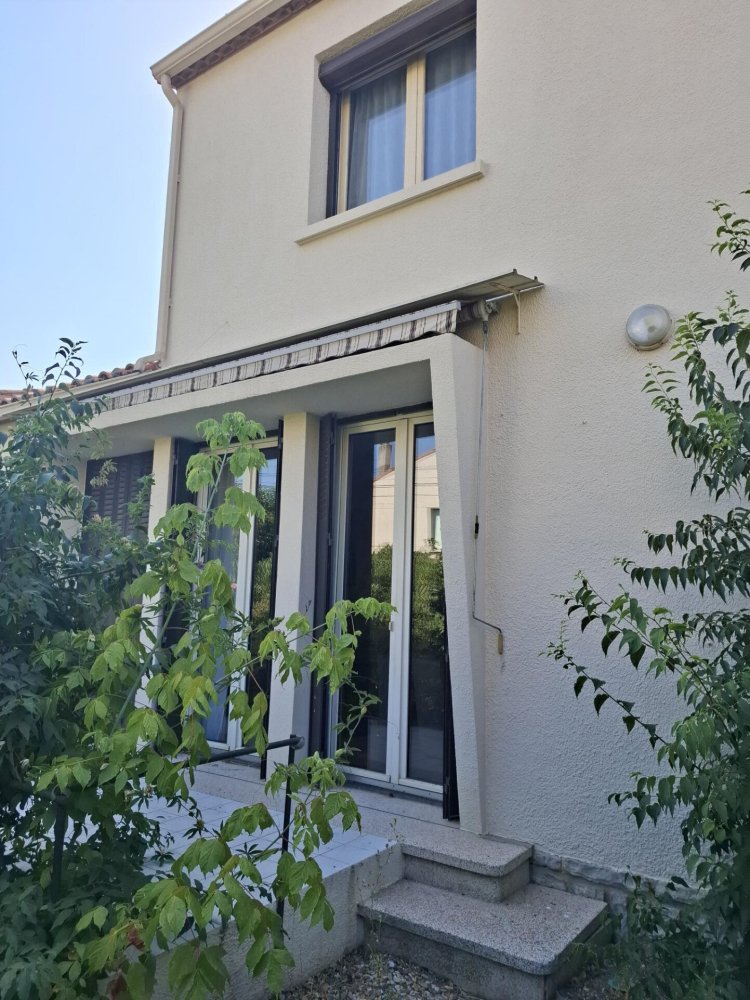 4 bedrooms House in Montpellier, France No. 297642