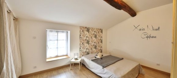 2 bedrooms House in Macon, France No. 300212 3