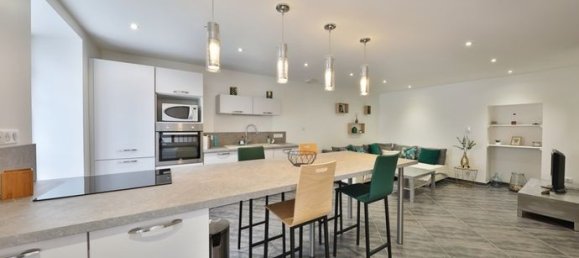 2 bedrooms House in Macon, France No. 300212 2