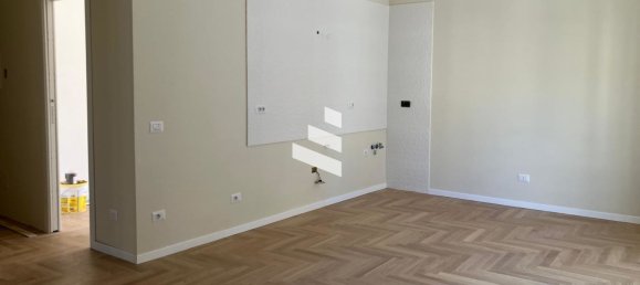 4 Schlafzimmer Wohnung in Rome, Italy, Nr. 334310 2
