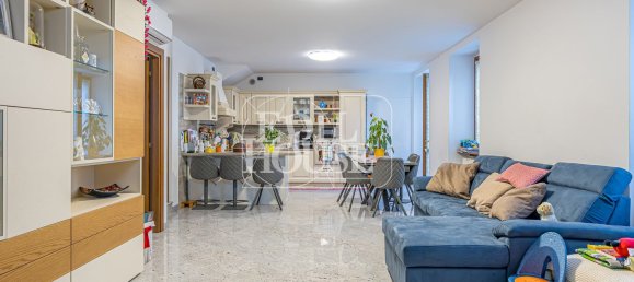 5-salle Maison à Como, Italy No. 260518 13