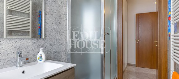 5-salle Maison à Como, Italy No. 260518 23