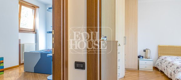 5-salle Maison à Como, Italy No. 260518 30