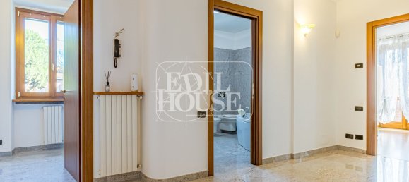 5-salle Maison à Como, Italy No. 260518 27