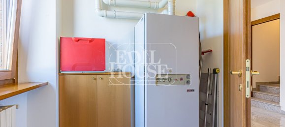 5-salle Maison à Como, Italy No. 260518 38