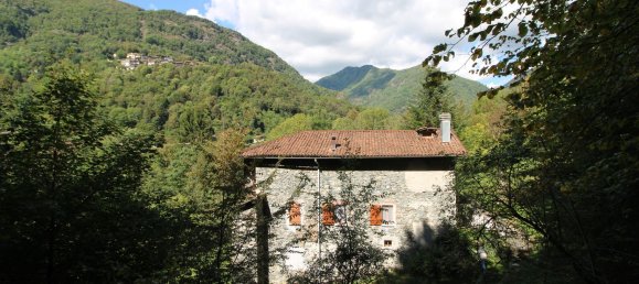 5 bedrooms House in Varallo, Italy No. 330671 10