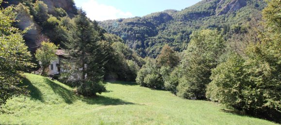 5 bedrooms House in Varallo, Italy No. 330671 8