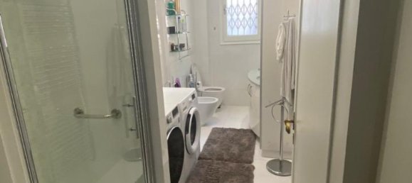 5 rooms Apartment in Florence, Italy No. 32985 32