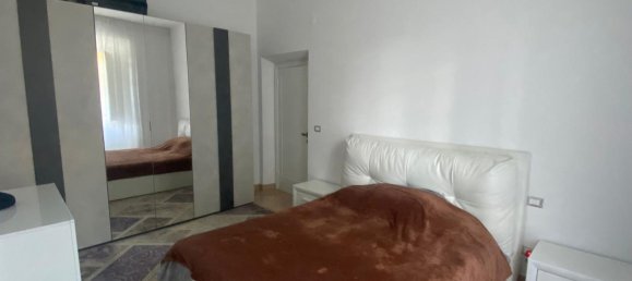 5 rooms Apartment in Florence, Italy No. 32985 56