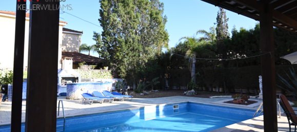 3 dormitorios adosado en venta en Pervolia, Larnaka, Cyprus № 175540 2