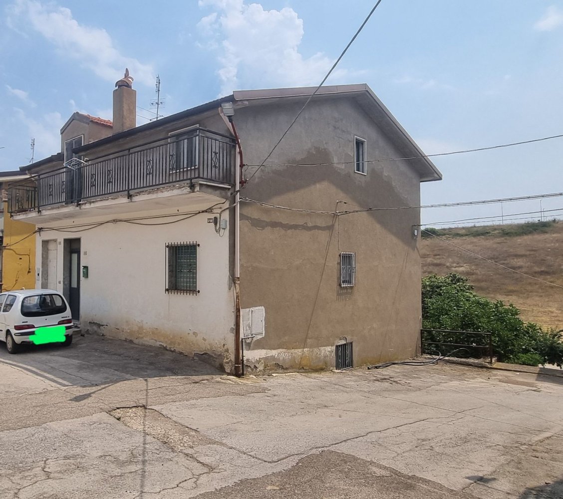 12 bedrooms House in Maschito, Italy No. 333101