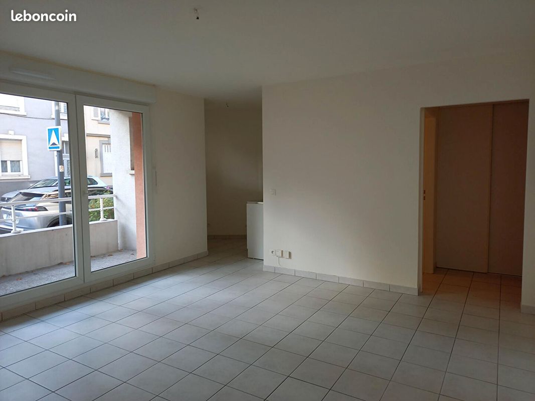 Studio à Mulhouse, France No. 209860