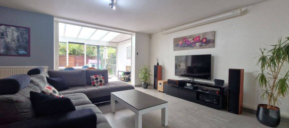 4 bedrooms House in Taverny, France No. 334359 2