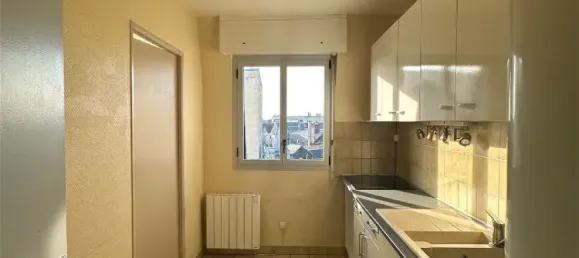 2 bedrooms Apartment in Chartres, France No. 210516 3