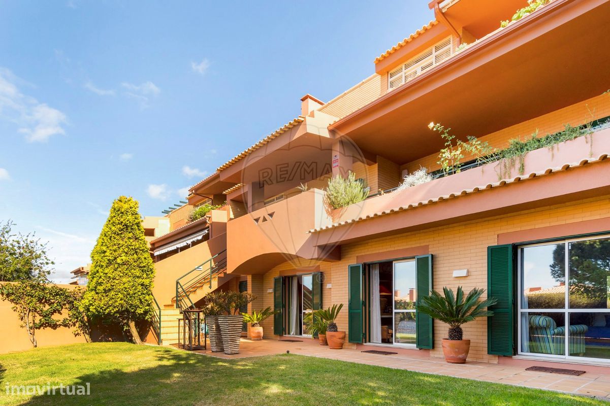 3 bedrooms Duplex in Cascais, Portugal No. 142853