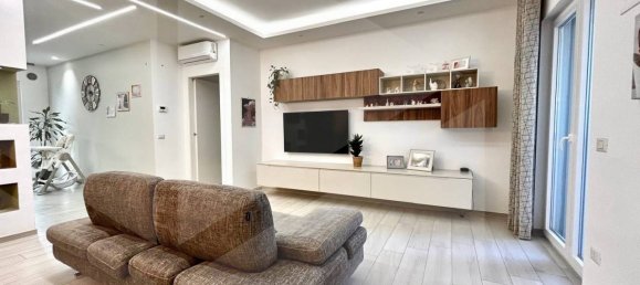 4-salle Appartement à Bitritto, Italy No. 20249 8